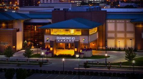 The Best Hotels Closest to Diamond Jo Casino in Dubuque for .